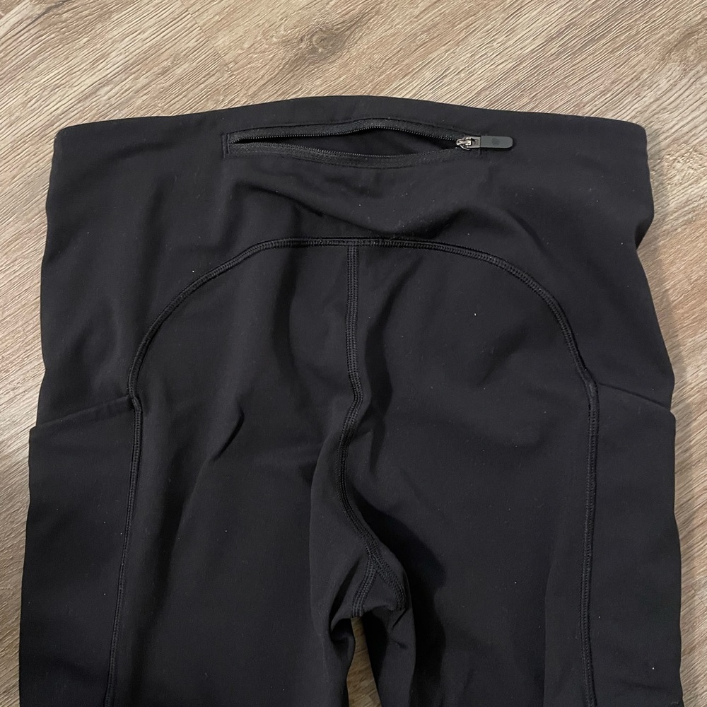 Lululemon Size 4 running leggings with pockets